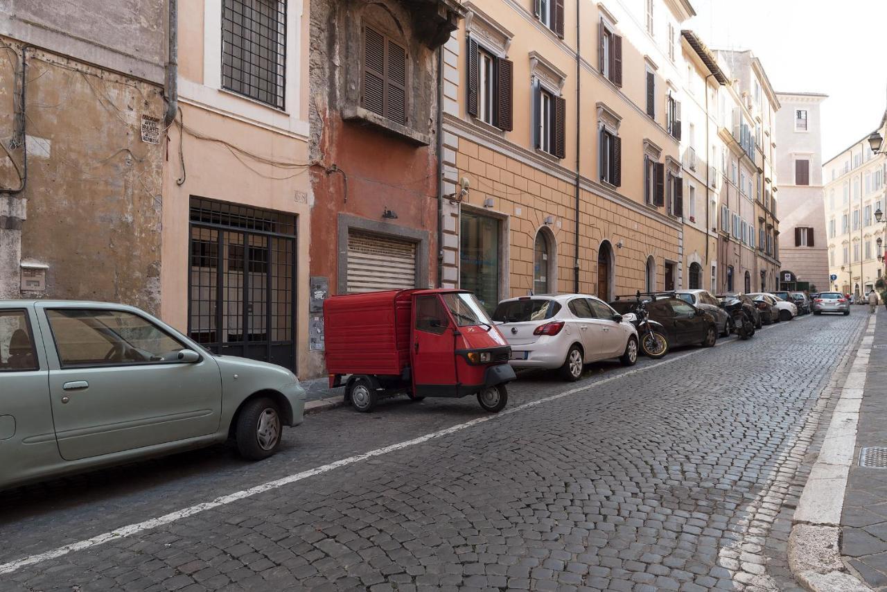 By The Charming Piazza Navona - FromhometoRoma Exterior foto